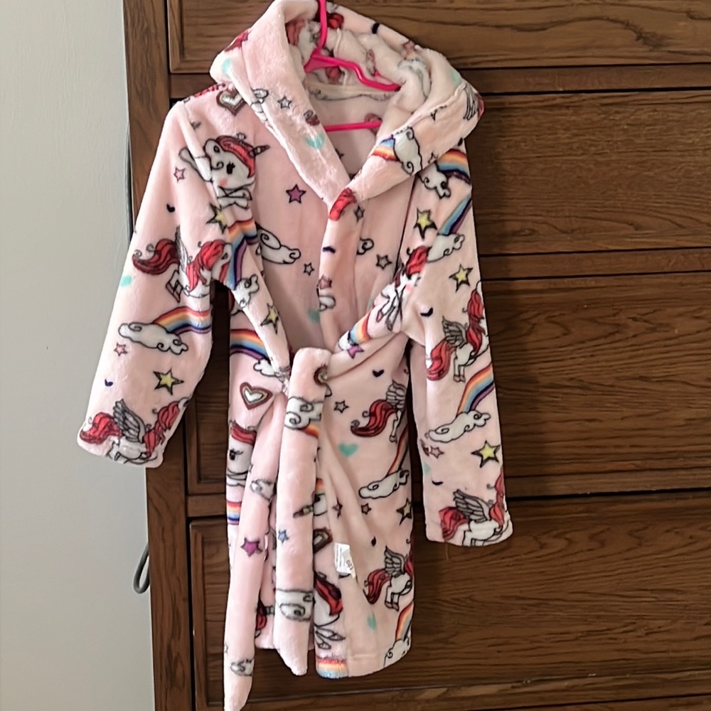 Unicorns and rainbows plush girls bathrobe